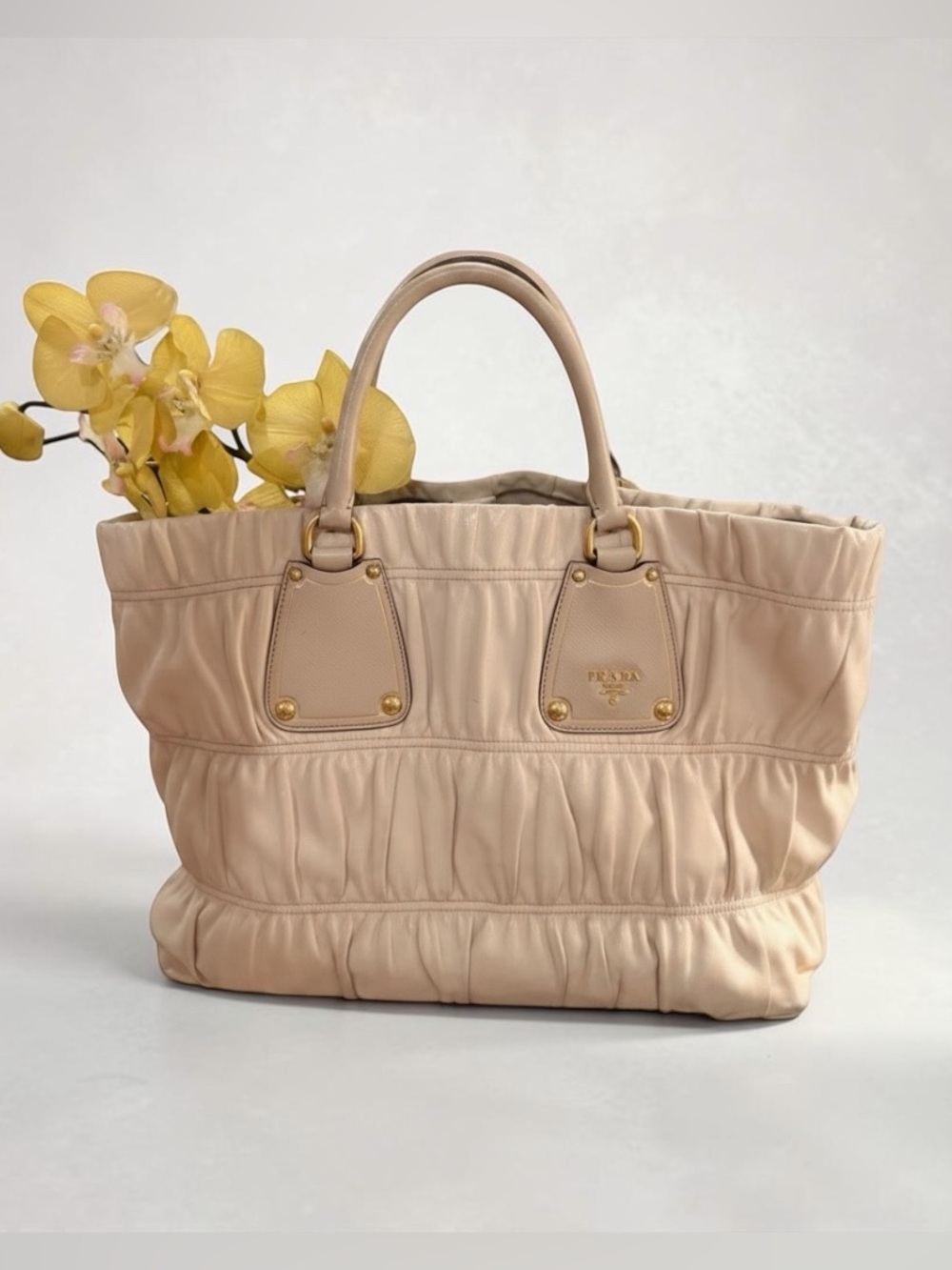 PRADA Gaufre Tote Bag Beige Lambskin Leather | Gold Hardware | VERY GOOD ❣️